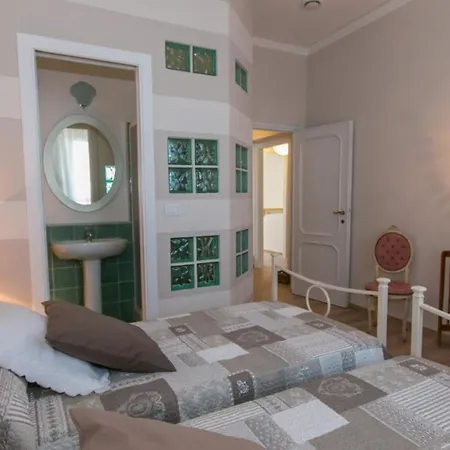 Ombrosa 8, Emma فيلة Porano