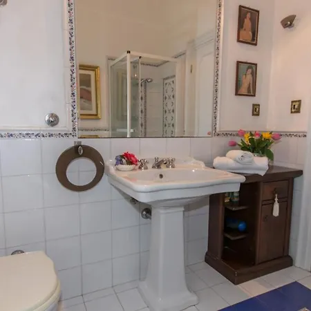 Ombrosa 8, Emma Porano