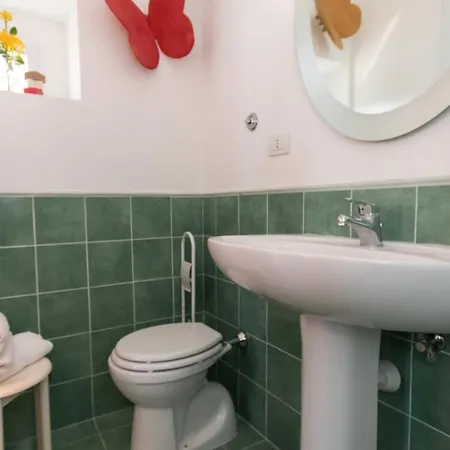 Ombrosa 8, Emma فيلة Porano