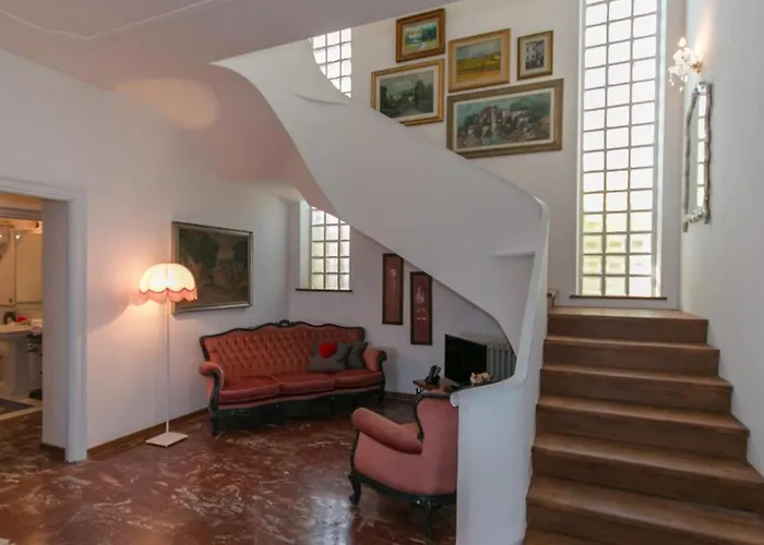 Ombrosa 8, Emma Villa Porano